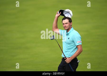 Il danese Rasmus Hojgaard reagisce al 18° green durante il quarto giorno del 153° Open Championship a Royal Portrush nella contea di Antrim, Irlanda del Nord. Data foto: Domenica 20 luglio 2025. Foto Stock