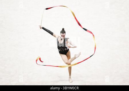 Milano, Italia. 20 luglio 2025. Varfolomeev Darja del GER visto in azione durante la competizione dei club nelle finali di Coppa del mondo DI ginnastica ritmica FIG 2025 a Milano presso l'Unipol Forum. Foto Tiziano Ballabio credito: Tiziano Ballabio/Alamy Live News Foto Stock