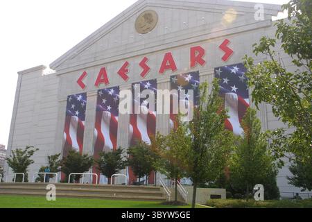 23 SETTEMBRE 2001 - 31481 JBB MISS AMERICA 2002 AD ATLANTIC CITY, NEW JERSEY 09/22/01.BANDIERE. (Immagine di credito: © John Barrett/ZUMA Press Wire) Foto Stock
