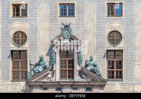 Dettaglio architettonico della Residenz nel centro di Monaco, Germania, ex palazzo reale dei monasteri Wittelsbach di Baviera Foto Stock