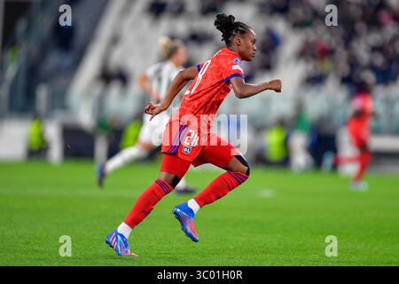 23 marzo 2022, Italia, Torino: Torino, Italia. 23 marzo 2022. Melvine Malard (28) dell'Olympique Lyon visto nella partita di Champions League UEFA womenÂ Juventus e Olympique Lyon allo Juventus Stadium di Torino., Credit:Tommaso Fimiano / ZUMA Press (Credit Image: © Tommaso Fimiano/Gonzales foto via ZUMA Press) Foto Stock