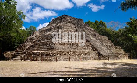 Tempio 24, rovine maya di Chacchoben. Circa 300-360d.C. Costa Maya, Messico Foto Stock