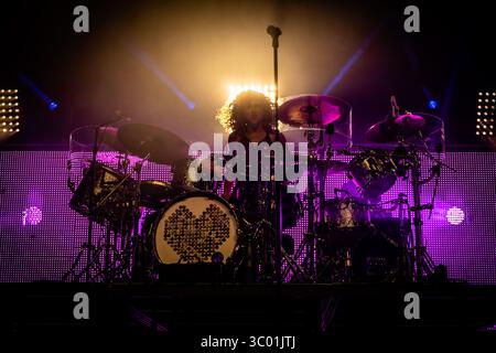 21 maggio 2022, Danimarca, Copenaghen: Copenaghen, Danimarca. 21 maggio 2022 la rock band scozzese Simple Minds esegue un concerto dal vivo al KB Hallen di Frederiksberg, Copenhagen. Qui la batterista Cherisse Osei viene vista dal vivo sul palco., Credit:Erling Brodersen / ZUMA Press (Credit Image: © Erling Brodersen/Gonzales Photo via ZUMA Press) Foto Stock