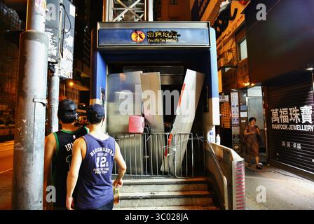 6 settembre 2019: Hong Kong, Cina. 6 settembre 2019. I manifestanti vandalizzano le stazioni MTR di Prince Edward, Mong Kok e Yau ma Tei. I manifestanti chiedono alla MTR Corporation di rilasciare il video CCTV dal 31 agosto dove la polizia ha distribuito gas lacrimogeni all'interno della stazione della metropolitana. (Immagine di credito: © Gonzales/Gonzales foto tramite ZUMA Press) Foto Stock