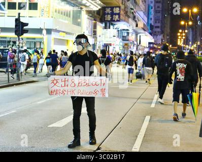 6 settembre 2019: Hong Kong, Cina. 6 settembre 2019. I manifestanti vandalizzano le stazioni MTR di Prince Edward, Mong Kok e Yau ma Tei. I manifestanti chiedono alla MTR Corporation di rilasciare il video CCTV dal 31 agosto dove la polizia ha distribuito gas lacrimogeni all'interno della stazione della metropolitana. (Immagine di credito: © Gonzales/Gonzales foto tramite ZUMA Press) Foto Stock