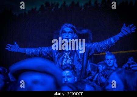 23 giugno 2018 - Copenaghen, Danimarca - Danimarca, Copenaghen - 23 giugno 2018. I fan dell'heavy metal assistono a un concerto dal vivo con la band pirata metal scozzese Alestorm durante il Copenhell 2018 a Copenaghen. (Credito fotografico: Gonzales Photo - Thomas Rasmussen) (credito immagine: © Thomas Rasmussen/Gonzales Photo via ZUMA Press) Foto Stock