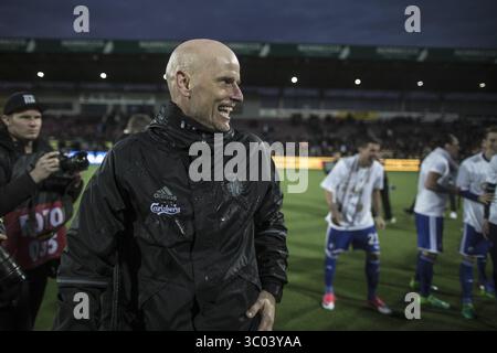5 maggio 2017 - Farum, Inghilterra, Danimarca - Danimarca, Farum, 5 maggio 2017. L'allenatore del Copenhagen Staale Solbakken celebra il dodicesimo titolo danese del FC Copenhagen dopo un pareggio nel 1-1 contro il Nordsjealland al Right to Dream Park di Farum (immagine di credito: © Samy Khabthani/Gonzales foto via ZUMA Press) Foto Stock