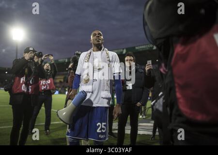 5 maggio 2017 - Farum, Inghilterra, Danimarca - Danimarca, Farum, 5 maggio 2017. Mathias Jorgensen (25) del FC Copenhagen ringrazia i tifosi e celebra il dodicesimo titolo danese del FC Copenhagen dopo un pareggio nel 1-1 contro il FC Nordsjealland a destra del Dream Park a Farum (immagine di credito: © Samy Khabthani/Gonzales foto via ZUMA Press) Foto Stock