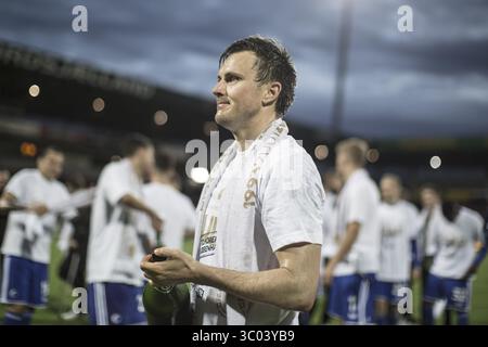 5 maggio 2017 - Farum, Inghilterra, Danimarca - Danimarca, Farum, 5 maggio 2017. William Kvist dell'FC Copenhagen celebra il dodicesimo titolo danese del FC Copenhagen dopo un pareggio nel 1-1 contro il Nordsjealland al Right to Dream Park di Farum (immagine di credito: © Samy Khabthani/Gonzales foto via ZUMA Press) Foto Stock