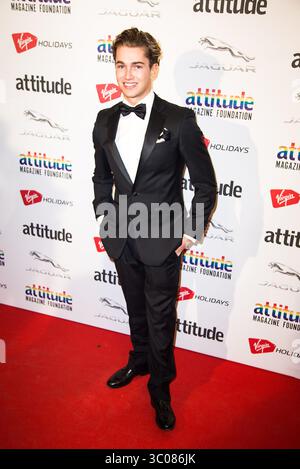 12 ottobre 2018 - Londra, Regno Unito di Gran Bretagna e Irlanda del Nord - AJ Pritchard arriva ai Virgin Holidays Attitude Awards alla Roundhouse l'11 ottobre 2018 a Londra, Inghilterra (immagine di credito: © Famous/Ace Pictures via ZUMA Press) Foto Stock