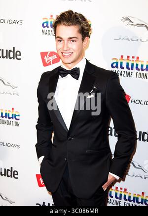 12 ottobre 2018 - Londra, Regno Unito di Gran Bretagna e Irlanda del Nord - AJ Pritchard arriva ai Virgin Holidays Attitude Awards alla Roundhouse l'11 ottobre 2018 a Londra, Inghilterra (immagine di credito: © Famous/Ace Pictures via ZUMA Press) Foto Stock