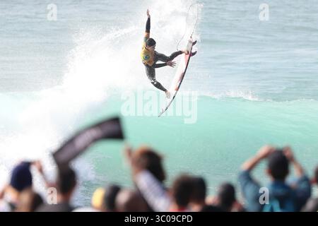 20 ottobre 2018 - Peniche, Portogallo - Gabriel Medina del Brasile in azione durante la World Surf League MEO Rip Curl Pro Portugal, decimo evento del WSL Men's Championship Tour, sulla spiaggia di Supertubos a Peniche, Portogallo, il 20 ottobre 2018. (Immagine di credito: © Pedro Fiuza/ZUMA Wire) Foto Stock