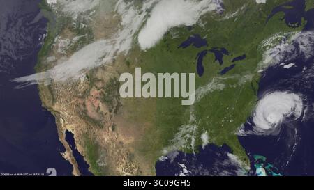 12 settembre 2018 - Houston, Texas, Stati Uniti d'America - Vista dal satellite NOAA GOES-15 dell'uragano Florence mentre si avvicina alla costa della Carolina del Nord come una delle tempeste più potenti mai registrate il 12 settembre 2018 a Earth Orbit. (Immagine di credito: © NOAA via cavo ZUMA) Foto Stock