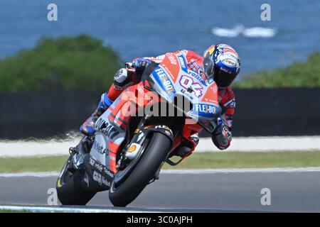 27 ottobre 2018: Andrea Dovizioso (ITA) sul No.4 Ducati del Team Ducati durante la sessione di prove 3 del GP d'Australia 2018 al Phillip Island Grand Prix Circuit di Victoria, Australia. Sydney Low/Cal Sport Media (immagine di credito: &Copy; Sydney Low/CSM tramite cavo ZUMA) Foto Stock
