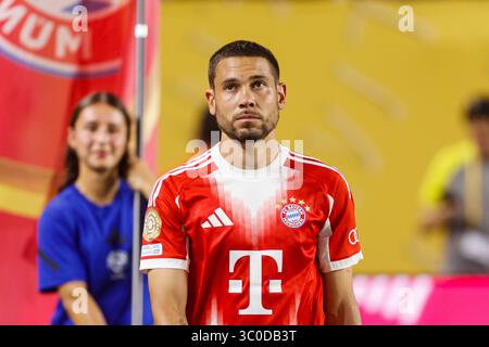 Miami, Florida - 20 giugno: Raphael Guerreiro del Bayern Munchen durante la partita della Coppa del mondo per club FIFA 2025 tra il Bayern Munchen e il Boca Juniors a. Foto Stock