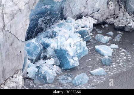 Parete frontale di un ghiacciaio di Nansen. Isola settentrionale di Novaya Zemlya Foto Stock