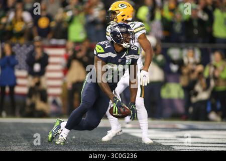15 novembre 2018: Il tight end dei Seattle Seahawks ed Dickson (84) reagisce a ricevere un passaggio da touchdown durante una partita tra i Green Bay Packers e i Seattle Seahawks al CenturyLink Field di Seattle, Washington. I Seahawks sconfissero i Packers 27-24. Sean Brown/CSM(immagine di credito: &Copy; Sean Brown/CSM tramite cavo ZUMA) Foto Stock
