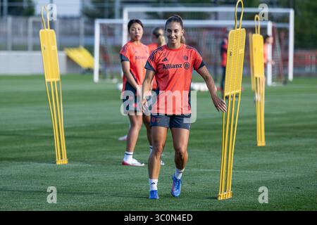 Monaco, Germania. 21 luglio 2025. Katharina Naschenweng (FC Bayern Muenchen Frauen, #19) FC Bayern Muenchen Frauen, Fussball, Google Pixel Frauen-Bundesliga, Trainingseinheit, Saison 2025/2026, 21.07.2025. (LE NORMATIVE DFL DFB VIETANO QUALSIASI USO DI FOTOGRAFIE COME SEQUENZE DI IMMAGINI E/O QUASI-VIDEO). Foto: Eibner-Pressefoto/Heike Feiner credito: dpa/Alamy Live News Foto Stock