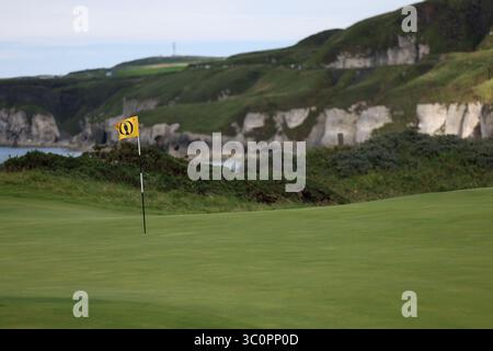 Una vista generale sul green della 5a buca durante il giorno 3 dei Campionati di golf Open britannici del 2025 al Royal Portrush Golf Club di Portrush, Irlanda del Nord, il 19 luglio 2025. (Foto di Koji Aoki/AFLO SPORT) Foto Stock