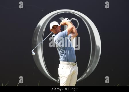 Il Rory McIlroy dell'Irlanda del Nord sulla prima buca durante il giorno 4 dei British Open Golf Championships 2025 al Royal Portrush Golf Club di Portrush, Irlanda del Nord, il 20 luglio 2025. (Foto di Koji Aoki/AFLO SPORT) Foto Stock