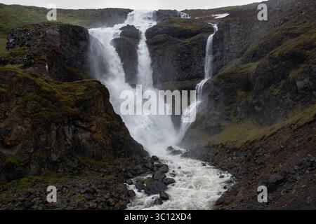 Cascate dell'Islanda vulcani blu ghiacciati selvatici Foto Stock