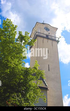 Campanile della chiesa gotica di Sant'Egidio - Kostol svateho Egidia - in piazza Sant'Egidio a Poprad, Slovacchia Foto Stock