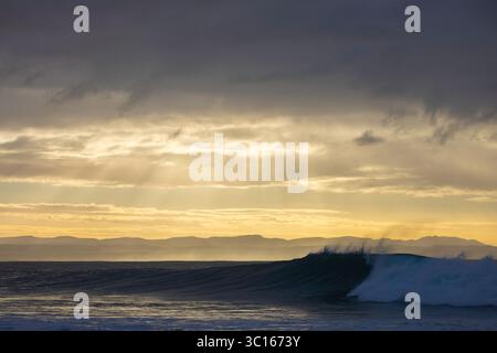 Raggi sulle bellissime acque Foto Stock