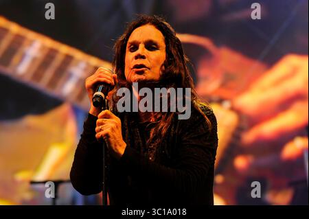 REGNO UNITO. 4 luglio 2014. LONDRA, INGHILTERRA - 4 LUGLIO: Ozzy Osbourne (John Michael Osbourne) di "Black Sabbath" si esibisce dal vivo al British Summertime, Hyde Park il 4 luglio 2014 a Londra, Inghilterra.CAP/Mar © Martin Harris/Capital Pictures Credit: Capital Pictures/Alamy Live News Foto Stock