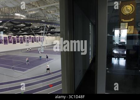 10 maggio 2011 - Stati Uniti - Richard TsongTaatarii/ Paul, Minnesota; 05/08/11;da sinistra a destra presso la University of St. Thomas, l'Anderson Athletic and Recreation Center dispone di un campo all'avanguardia. (Immagine di credito: Richard Tsong-Taatarii/Minneapolis Star Tribune/TNS via ZUMA Wire) Foto Stock