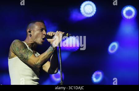 26 agosto 2014 - Falcon Heghts, Minnesota, Stati Uniti - Chester Bennington voce solista per la band Linkin Park si è esibita per il pubblico alla State Fair martedì sera 26 agosto 2014 a Falcon Heights, Minnesota. (Immagine di credito: Jerry Holt/Minneapolis Star Tribune/TNS via cavo ZUMA) Foto Stock