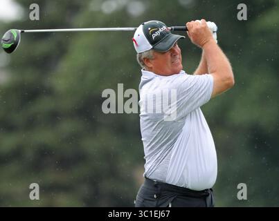4 agosto 2018 - Blaine, Minn, Stati Uniti - Stati Uniti - Kenny Perry ha iniziato la 18esima buca. ....Torneo giorno due azione al 3M Championship al TPC di Blaine, Minn. Sabato 4 agosto 2018. (Immagine di credito: Shari L. Gross/Minneapolis Star Tribune/TNS via cavo ZUMA) Foto Stock