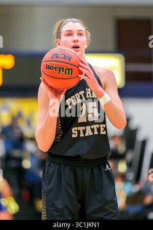 21 febbraio 2019: L'attaccante dello stato di Fort Hays Belle Barbieri (25) tenta un tiro libero durante una partita di basket tra i Fort Hays State Tigers e i Central Oklahoma Bronchos all'Hamilton Field House di Edmond, OK. Gray Siegel/CSM(immagine di credito: &Copy; Gray Siegel/CSM tramite cavo ZUMA) Foto Stock