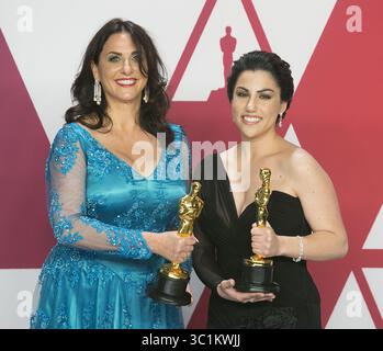 24 febbraio 2019 - Hollywood, California, Stati Uniti - Rayka Zehtabchi e Melissa Berton, vincitori del premio Best Documentary (Short Subject) for 'period. Fine della frase.', nella sala stampa durante il 91° Annual Academy Awards al Dolby Theater domenica 24 febbraio 2019 a Hollywood, California. ARIANA RUIZ/PI (immagine di credito: © Prensa Internacional via cavo ZUMA) Foto Stock