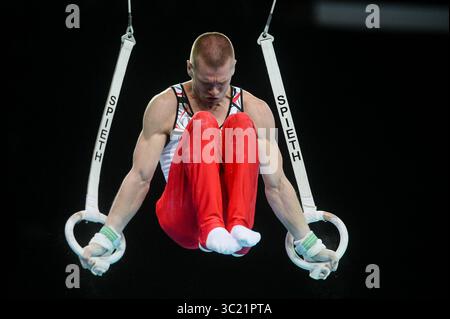 10 aprile 2019 - Szczecin, Pomerania Occidentale, Polonia - Filip Sasnal dalla Polonia visto in azione sugli anelli durante gli uomini le qualifiche dell'ottavo Campionato europeo di ginnastica Artistica (Credit Image: © Mateusz Slodkowski/SOPA Images via ZUMA Wire) Foto Stock