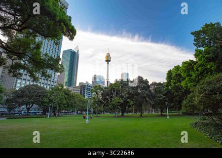 10 marzo 2017 - Sydney, Australia - 7 marzo: Vista su Hyde Park verso Sydney CBD il 7 marzo 2017. (Immagine di credito: © Chris Putnam/ZUMA Wire) Foto Stock