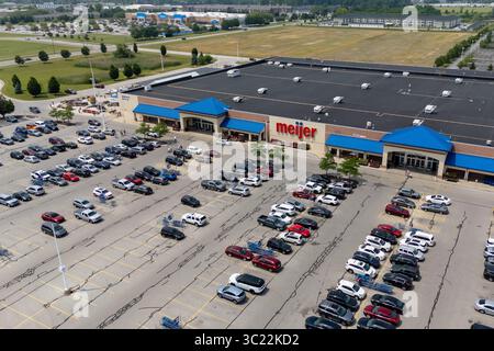 Un grande ipermercato Meijer, una catena americana di negozi noti per la combinazione Foto Stock