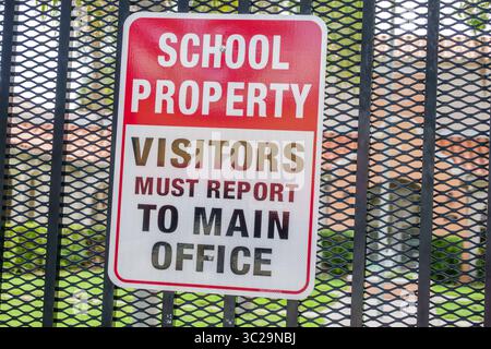 Miami Beach Florida, Washington Avenue, Miami Beach Fienberg Fisher K-8 scuola pubblica, scuola, proprietà, sicurezza, visitatore, check-in, ufficio principale, regola di ingresso, A. Foto Stock