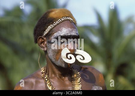 19 gennaio 2019 - popolo Asmat: Gruppo etnico che vive nella provincia di Papua in Indonesia, lungo il mare di Arafura. Asmat, Agats-Sjuru. Fotografia scattata da Francois Gohier nel 1976. (Immagine di credito: © Francois Gohier / Vwpics/VW Pics tramite cavo ZUMA) Foto Stock