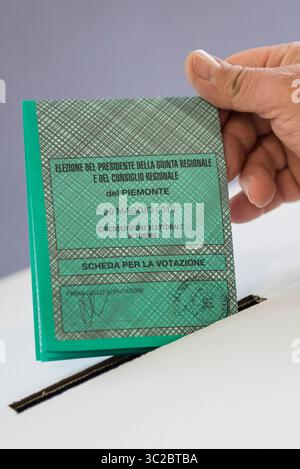 26 maggio 2019 - Torino, Piemonte, Italia - Torino, Italia - 26 maggio, 2019: elezioni europee, Piemonte regionale e municipale 2019 (immagine di credito: © Stefano Guidi/ZUMA Wire) Foto Stock