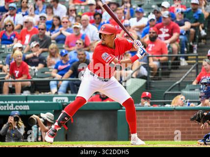 2 giugno 2019: Primo base dei Texas Rangers Ronald Guzman n. 11 in una partita pomeridiana della MLB tra i Kansas City Royals e i Texas Rangers al Globe Life Park di Arlington, Texas ha sconfitto Kansas City 5-1 Albert pena/CSM (Credit Image: &Copy; Albert pena/CSM via ZUMA Wire) Foto Stock