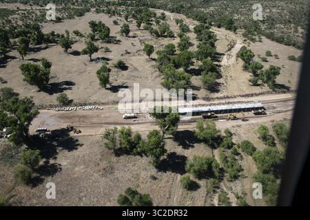 29 maggio 2019 - Sasebe, Arizona, Stati Uniti d'America - Vista aerea del confine meridionale degli Stati Uniti lungo un tratto remoto di Sonora Messico da un elicottero UH-60 Blackhawk della U.S. Customs and Border Patrol 29 maggio 2019 su Sasabe, Arizona. (Immagine di credito: © James K. McCann via ZUMA Wire) Foto Stock