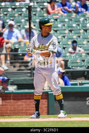 8 giugno 2019: Il battitore Khris Davis numero 2 degli Oakland Athletics in una partita pomeridiana della MLB tra gli Oakland Athletics e i Texas Rangers al Globe Life Park di Arlington, Texas ha sconfitto Oakland 10-5 Albert pena/CSM(Credit Image: &Copy; Albert pena/CSM via ZUMA Wire) Foto Stock