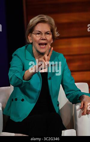 15 giugno 2019 - Charleston, Carolina del Sud, Stati Uniti - il senatore democratico ELIZABETH WARREN parla durante un'intervista al Black Economic Alliance Presidential Forum. (Immagine di credito: © Richard Ellis/ZUMA Wire) Foto Stock