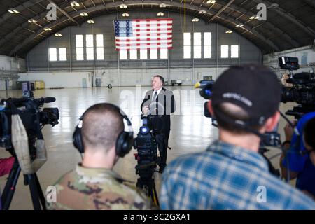 Giugno 18, 2019, Tampa, Florida, Stati Uniti d'America: il Segretario di Stato Michael POMPEO parla di tensioni in Iran per la pressa a MacDill Air Force Base. Pompeo è stata alla base di soddisfare con la centrale di comando e il Comando Operazioni Speciali. (Credito Immagine: © Allie Goulding/Tampa Bay volte via ZUMA filo) Foto Stock