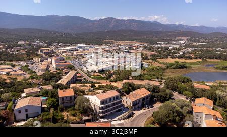 Veduta aerea di Porto Vecchio sull'isola della Corsica in francia Foto Stock