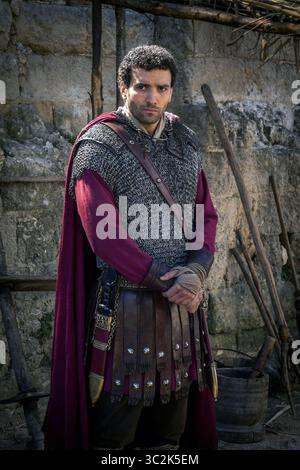 Ben-Hur è un film del 2016 diretto da Timur Bekmambetov e scritto da Keith Clarke e John Ridley. È il quinto adattamento cinematografico del romanzo del 1880 Ben-Hur: A tale of the Christ di Lew Wallace e la terza versione prodotta dalla Metro-Goldwyn-Mayer. Foto Stock