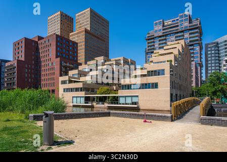 Skyline di Amsterdam Zuidas, architettura futuristica nel quartiere finanziario di Amsterdam Foto Stock