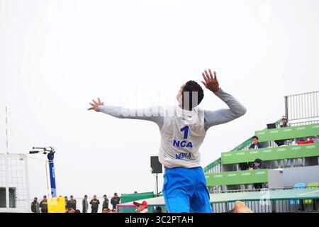 24 luglio 2019, Lima, Lima, Perù: Beach volley; Ruben Mora dal Nicaragua in azione in un round preliminare durante i Giochi Panamericani di Lima 2019 (Credit Image: © Carlos Garcia Granthon/ZUMA Wire) Foto Stock