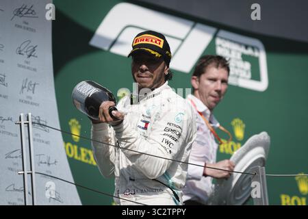 4 agosto 2019, Budapest, Ungheria: Il pilota britannico di Mercedes AMG Petronas F1 Teamâ Lewis Hamilton festeggia dopo aver vinto il Gran Premio di F1 ungherese a Hungaroring. (Immagine di credito: © jure Makovec/SOPA Images via ZUMA Wire) Foto Stock
