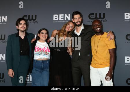 Agosto 4, 2019, Beverly Hills, CA, Stati Uniti d'America: LOS ANGELES - 4 agosto: Morgan Krantz, Brooke Markham, Perry Mattfeld, Casey Diedrick, Keston John presso il CW TCA Estate All-Star Party presso il Beverly Hilton Hotel il 4 agosto 2019 a Beverly Hills, CA (credito Immagine: © Kay Blake/ZUMA filo) Foto Stock